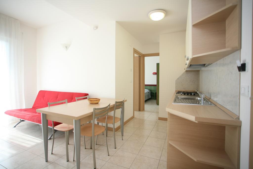 Residence Capinera Sottomarina Habitación foto
